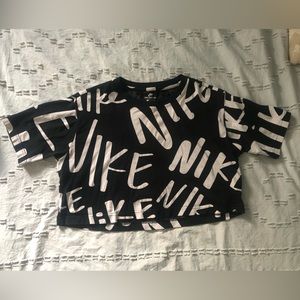 Nike cropped tee